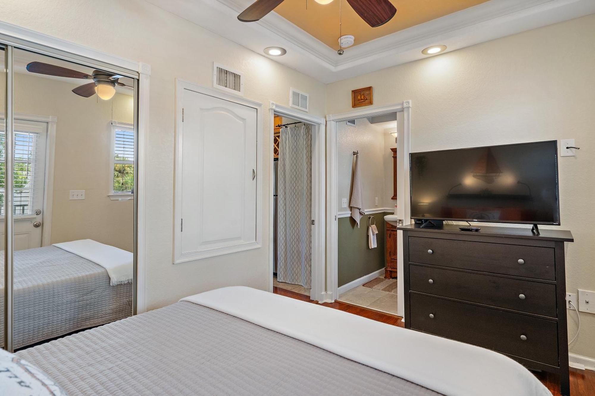 Villa Wine-Dine-Sunshine Cozy Flat In The Heart Of Dtsp San Petersburgo Exterior foto